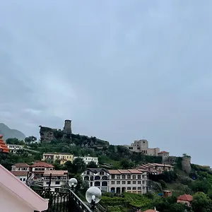 Hotel --hotel Deal-- With Castle View, Kruje