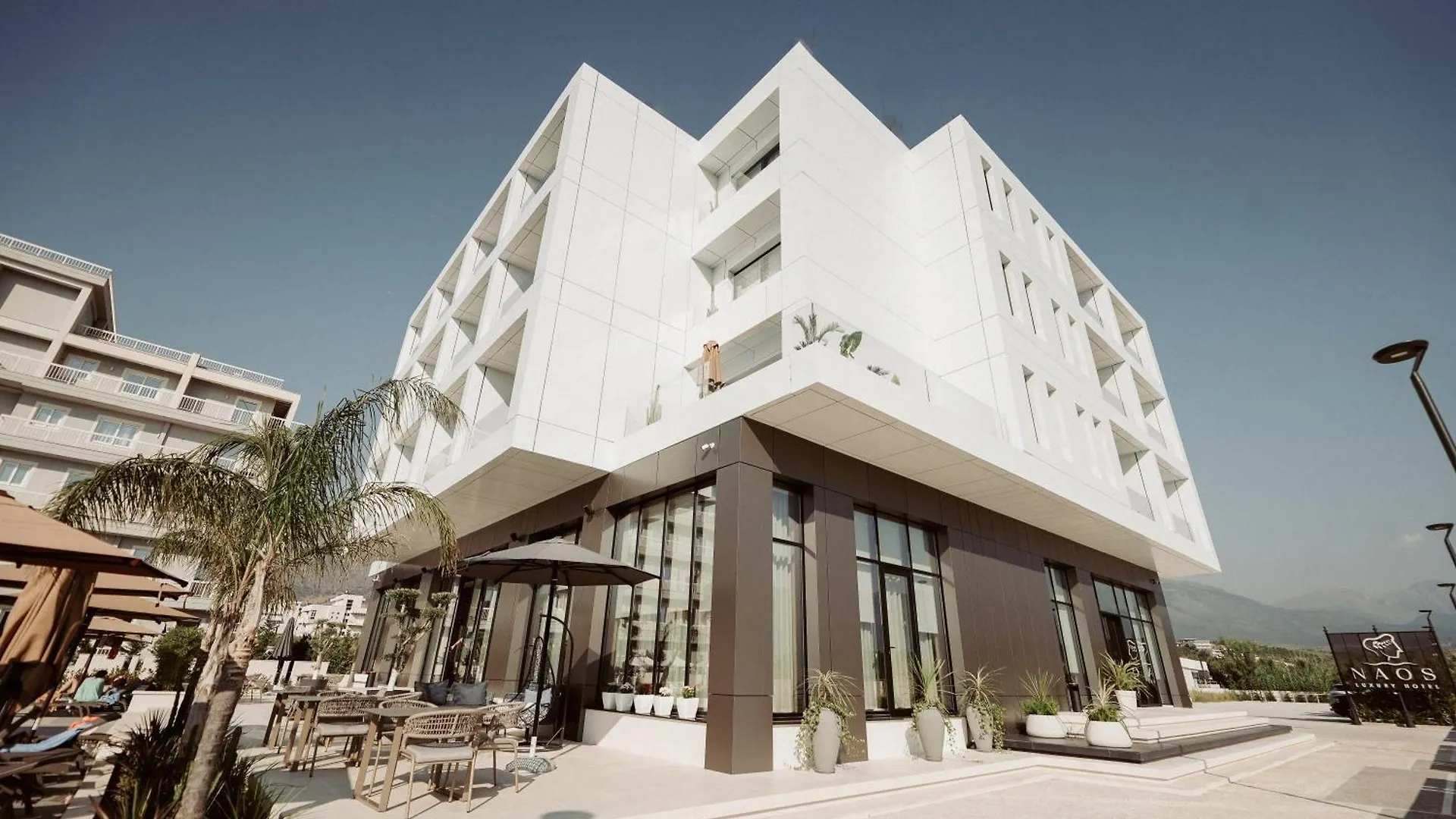 Naos Luxury Hotel Orikum Albanië