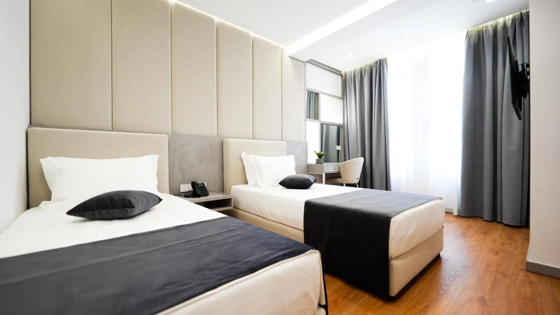 Naos Luxury Hotel Orikum Albanië